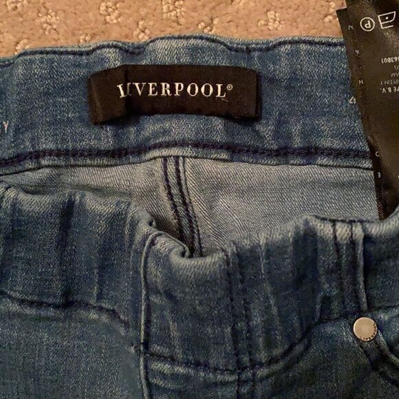 Liverpool jeans. The Ankle Skinny. Size 4. Good condition. - Picture 2 of 5